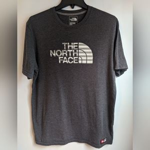 The North Face Men's T Shirt - Medium